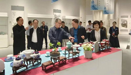 中央宣傳部領導蒞臨江西友邦文化調研，胡正魁陪同指導文化藝術交流與策劃工作